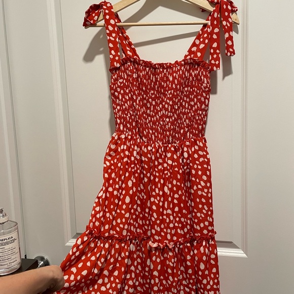 Brand new, flowy and flirty dress, size S. Stretchy. - Picture 5 of 5